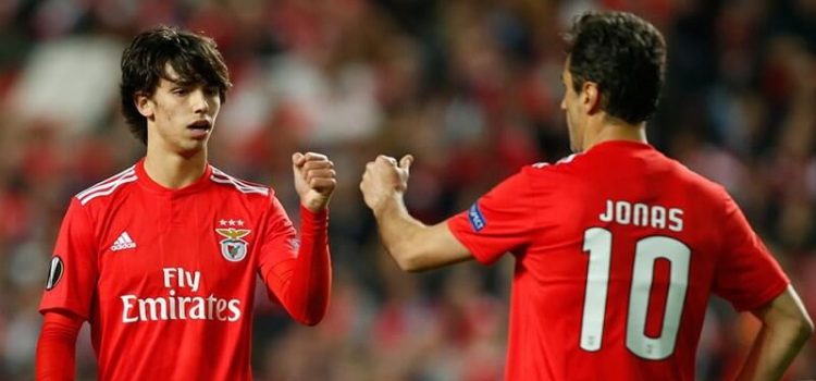 Jonas e João Félix celebram um golo pelo Benfica