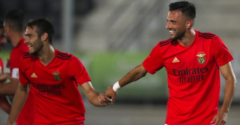 Samaris celebra golo do Benfica ao Paredes na Taça de Portugal