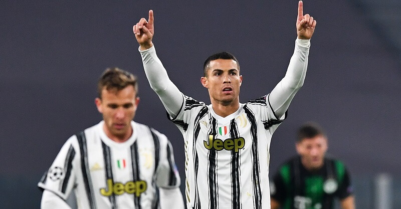 Cristiano Ronaldo festeja golo no Juventus-Ferencváros na Liga dos Campeões