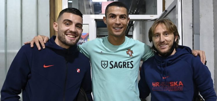 Cristiano Ronaldo, Mateo Kovacic e Luka Modric convivem antes do Croácia-Portugal