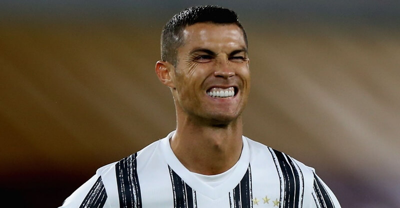 Cristiano Ronaldo ao falhar por pouco uma boa oportunidade de golo pela Juventus