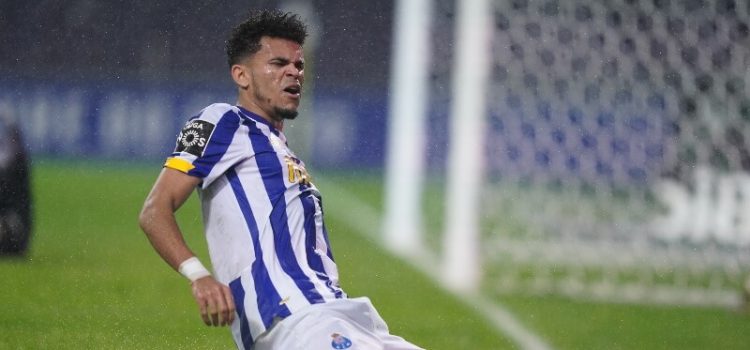 Luís Diáz festeja o primeiro golo do FC Porto na vitória sobre o Rio Ave