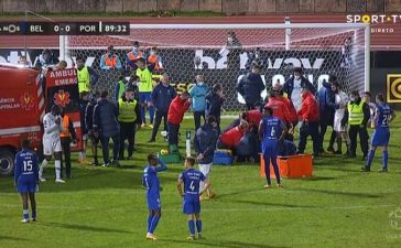 Ambulância assiste Nanú após embate violento no Belenenses SAD-FC Porto