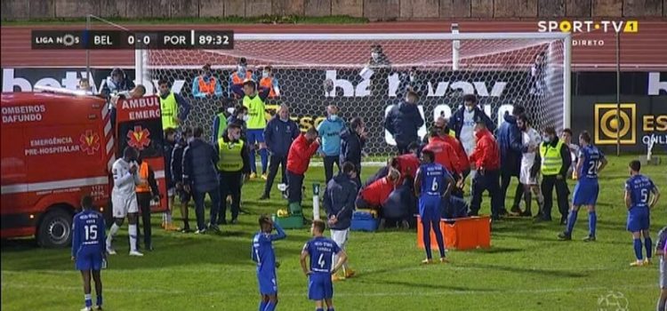Ambulância assiste Nanú após embate violento no Belenenses SAD-FC Porto