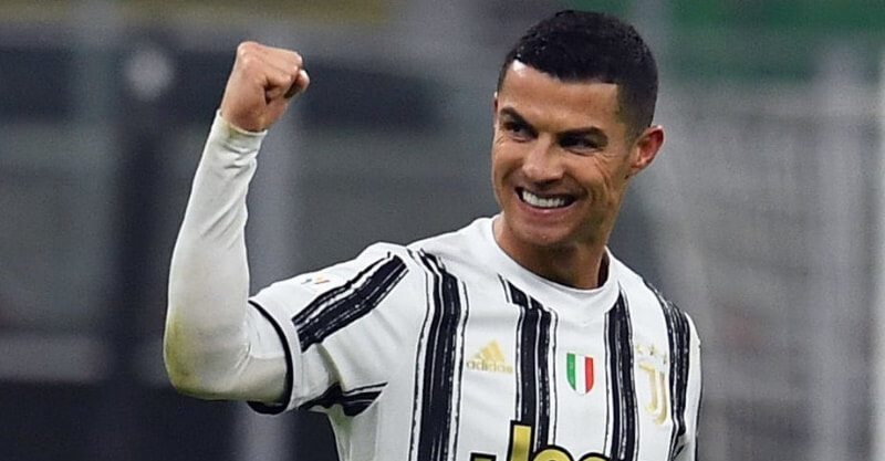 Cristiano Ronaldo festeja golo à AS Roma na Serie A