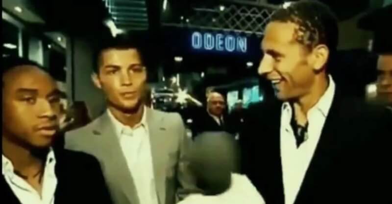 Cristiano Ronaldo acompanhado de Rio Ferdinand e Anderson numa entrevista caricata