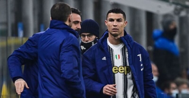 Cristiano Ronaldo não gostou de ser substituído no Inter de Milão-Juventus
