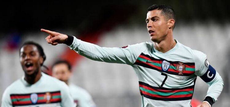 Cristiano Ronaldo festeja o golo que apontou ao Luxemburgo pela Seleção de Portugal