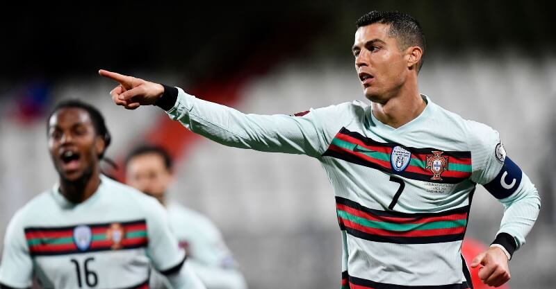 Cristiano Ronaldo festeja o golo que apontou ao Luxemburgo pela Seleção de Portugal