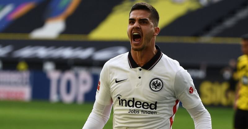 André Silva festeja golo pelo Eintracht Frankfurt