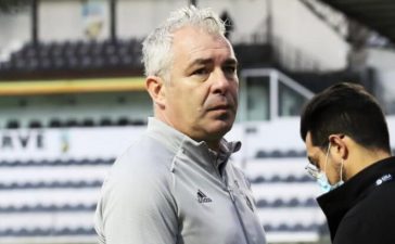 Jorge Costa, treinador do Farense