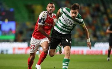 Coates e Fransergio em disputa de bola no SC Braga-Sporting