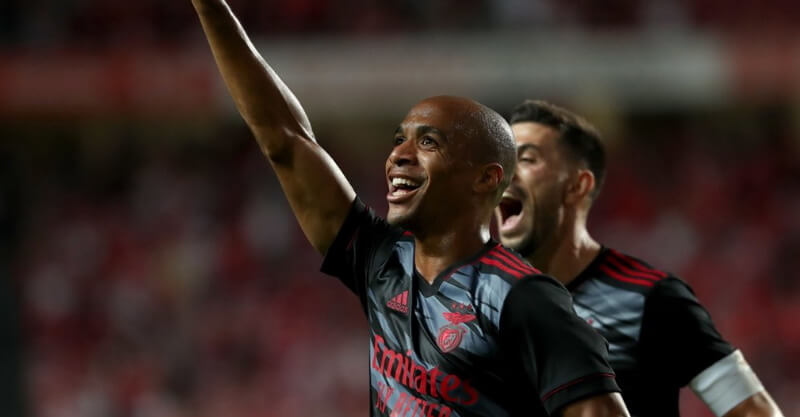 João Mário festeja primeiro golo que marcou ao serviço do Benfica
