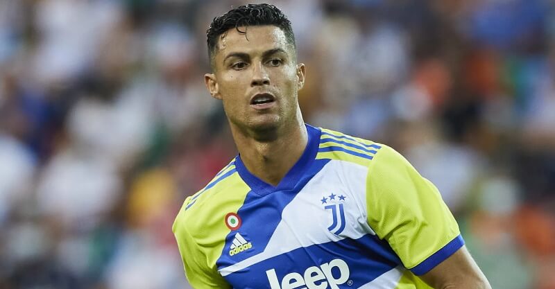 Cristiano Ronaldo em ação pela Juventus no jogo contra a Udinese