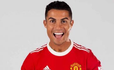 Cristiano Ronaldo vestido com a camisola do Manchester United