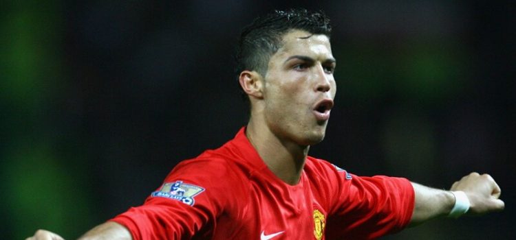 Cristiano Ronaldo festeja um golo pelo Manchester United na sua primeira passagem