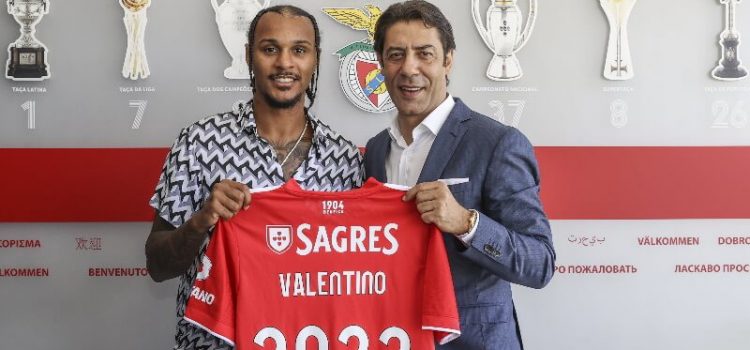 Valentino Lázaro apresentado como reforço do Benfica