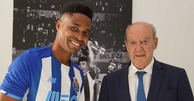 Wendell ao lado de Pinto da Costa, aquando da sua apresentação como reforço do FC Porto