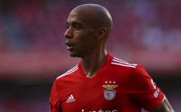 João Mário em ação pelo Benfica na Luz