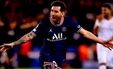 Lionel Messi festeja o primeiro golo pelo PSG