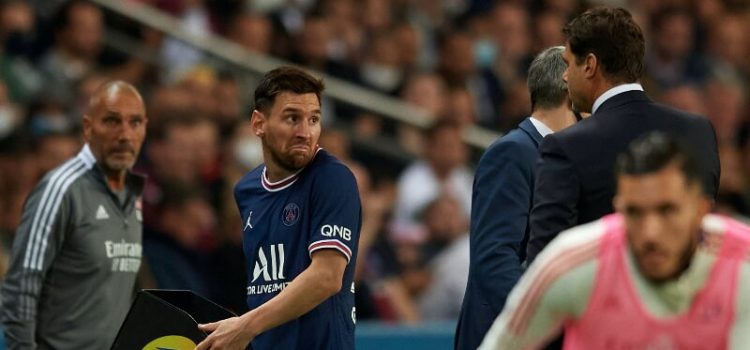 A reação de Lionel Messi ao ser substituído no Lyon-PSG