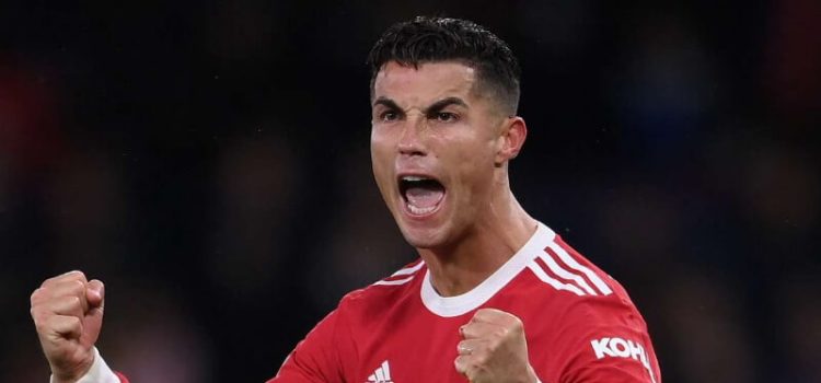 A euforia de Cristiano Ronaldo após marcar o golo da vitória do Manchester United sobre o Villarreal na Liga dos Campeões