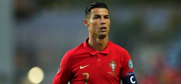 Cristiano Ronaldo em ação por Portugal diante da República da Irlanda