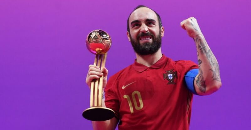 Ricardinho eleito o Melhor Jogador do Mundial de Futsal