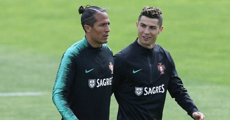 Cristiano Ronaldo e Bruno Alves no treino da Seleção Nacional