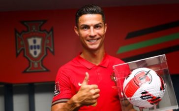 Cristiano Ronaldo bate recorde de internacionalizações