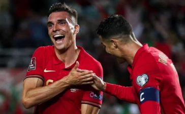 Cristiano Ronaldo após João Palhinha imitar a sua celebração no Portugal-Luxemburgo