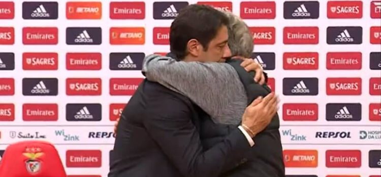 O abraço de despedida entre Jorge Jesus e Rui Costa