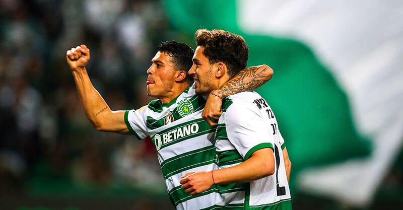 Pedro Porro e Pedro Gonçalves festejam golo no Sporting-Estoril
