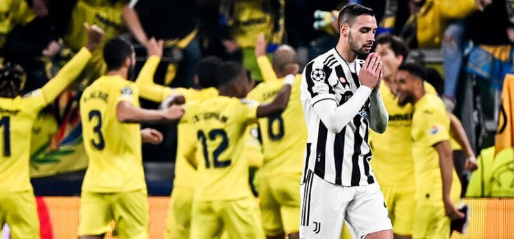 Jogador da Juventus desolado com eliminação, perante a festa do Villarreal