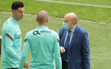 Cristiano Ronaldo, Pepe e Pinto da Costa em amena cavaqueira