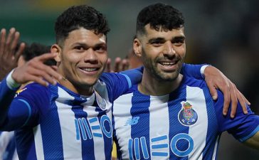 Mehdi Taremi e Evanilson na vitória do FC Porto diante do P. Ferreira