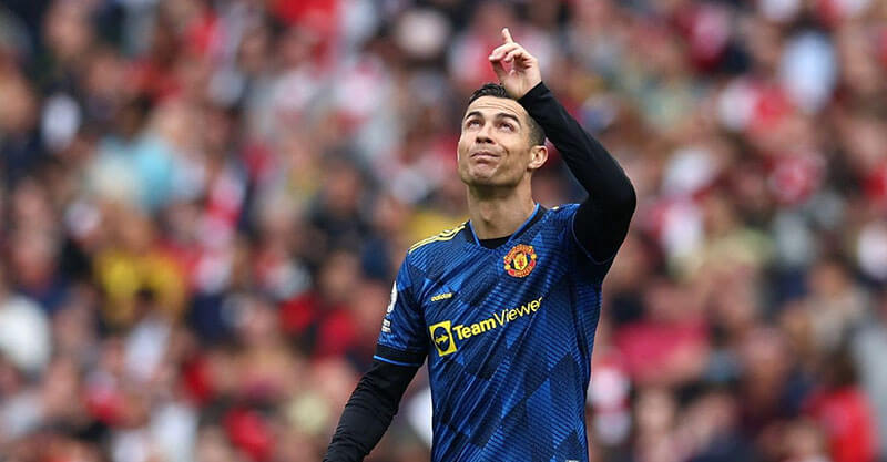 Cristiano Ronaldo dedica golo ao Arsenal ao filho que morreu