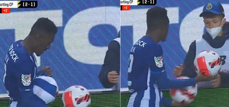 Zaidu no lançamento de linha lateral no FC Porto-Sporting