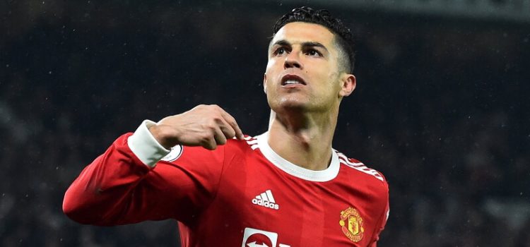 Cristiano Ronaldo celebra golo no Manchester United-Brentford