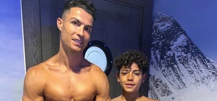 Cristiano Ronaldo e Cristianinho no treino de recuperação