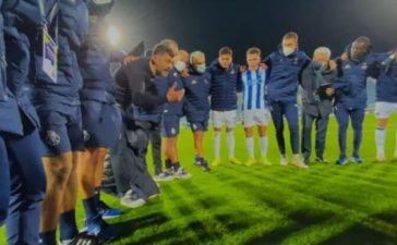 Sérgio Conceição fala aos jogadores após o Estoril-FC Porto