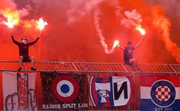 Claques dos No Name Boys, afeta ao Benfica, e do Hajduk Split