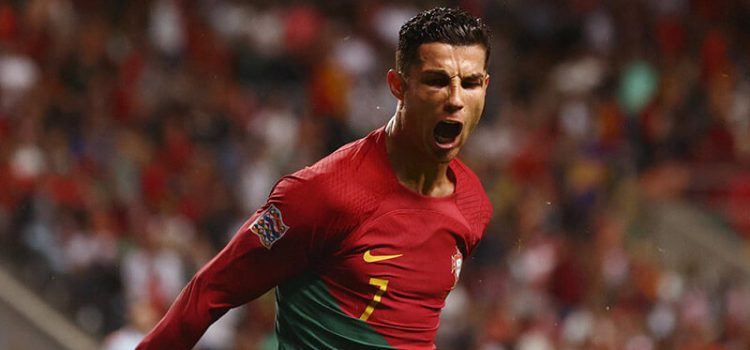 Cristiano Ronaldo ao serviço da Seleção Nacional na partida com a Espanha