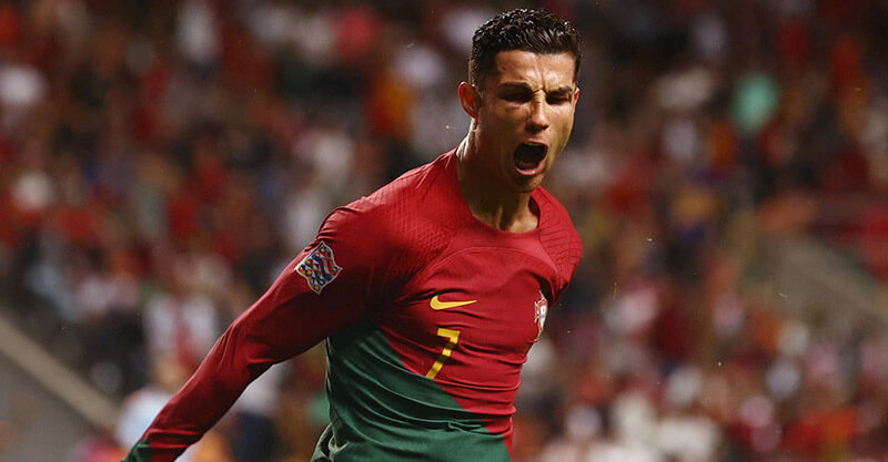 Cristiano Ronaldo ao serviço da Seleção Nacional na partida com a Espanha