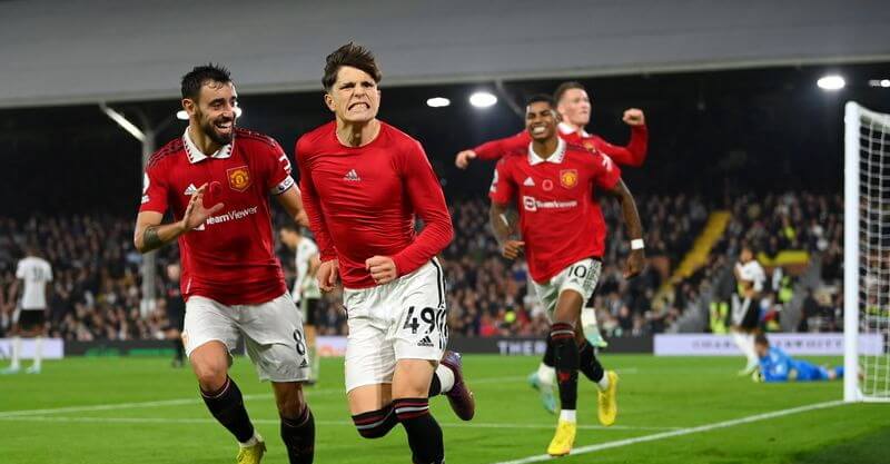 Alejandro Garnacho festeja golo do Manchester United sobre o Fulham