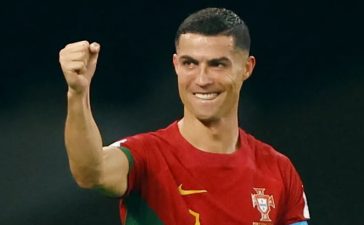 Cristiano Ronaldo de punho em riste no Portugal-Gana