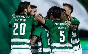 Jogadores do Sporting celebra vitória sobre o V. Guimarães