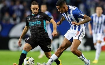 Wanderson Galeno em disputa de bola no FC Porto-Vizela