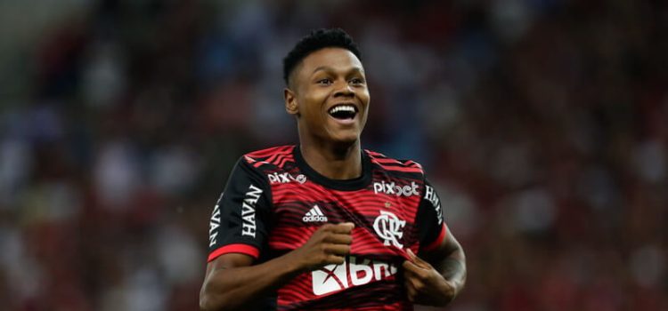 Matheus França, promessa do Flamengo apontado a Benfica e FC Porto