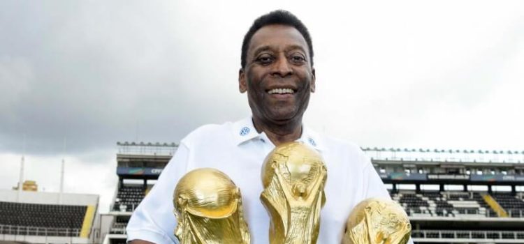 Pelé, com três Mundiais que conquistou